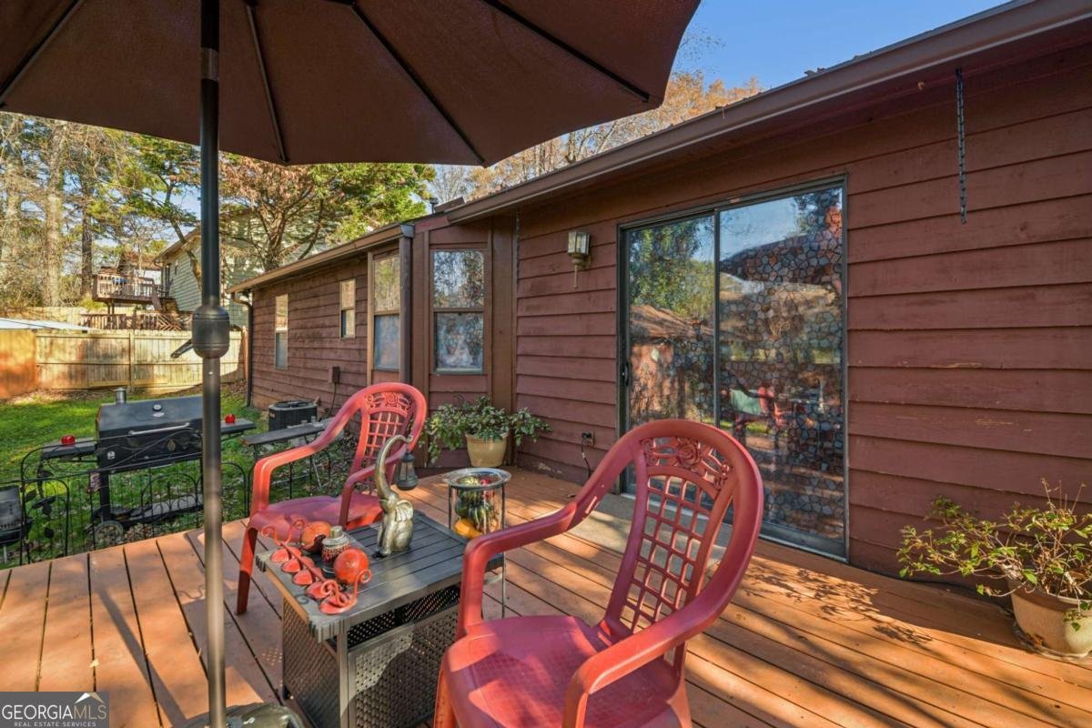 527 Jaywood Drive Stone Mountain - Photo 15