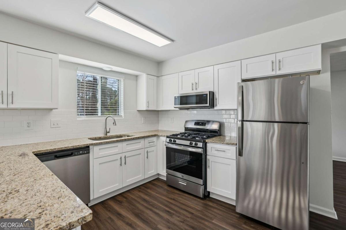 4923 Terrace Green Way Stone Mountain - Photo 11