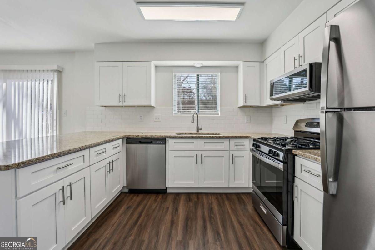 4923 Terrace Green Way Stone Mountain - Photo 9