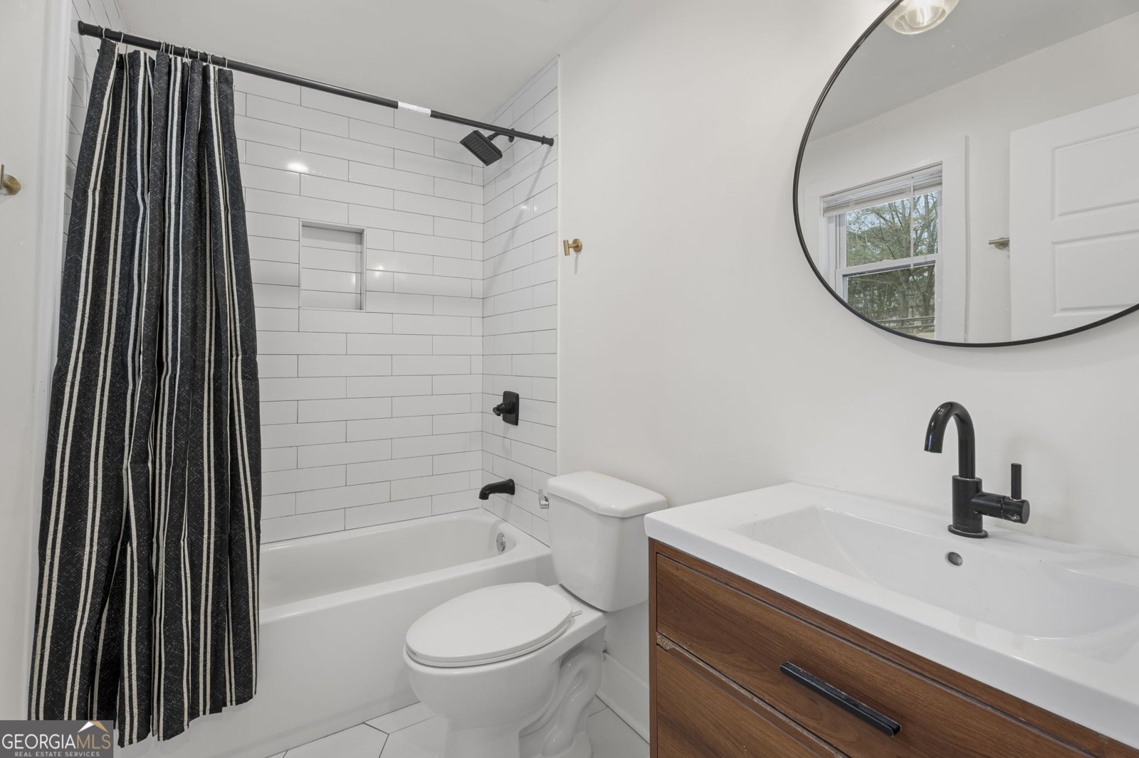 462 Emmett Street Riverdale - Photo 28