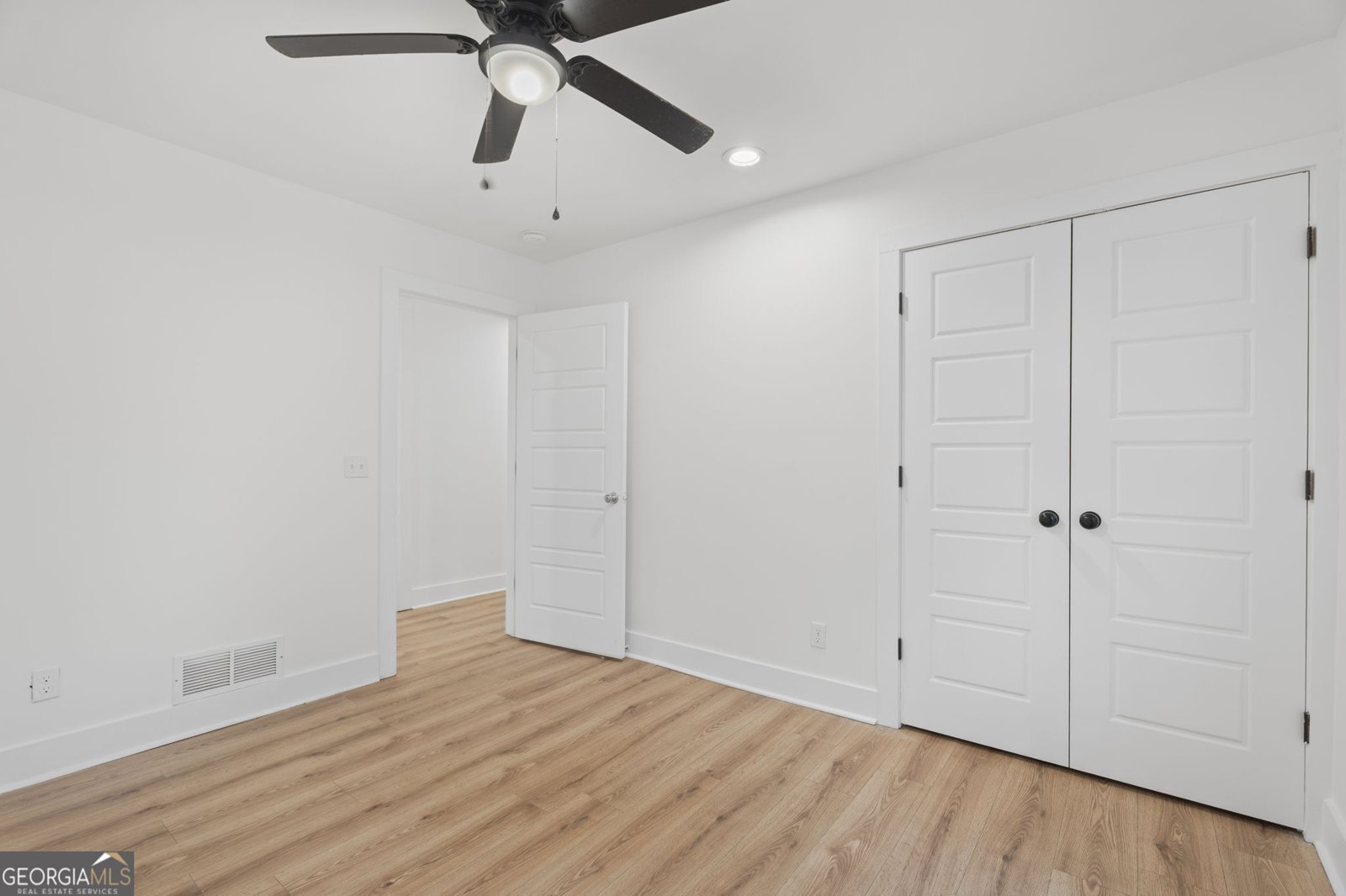 462 Emmett Street Riverdale - Photo 30