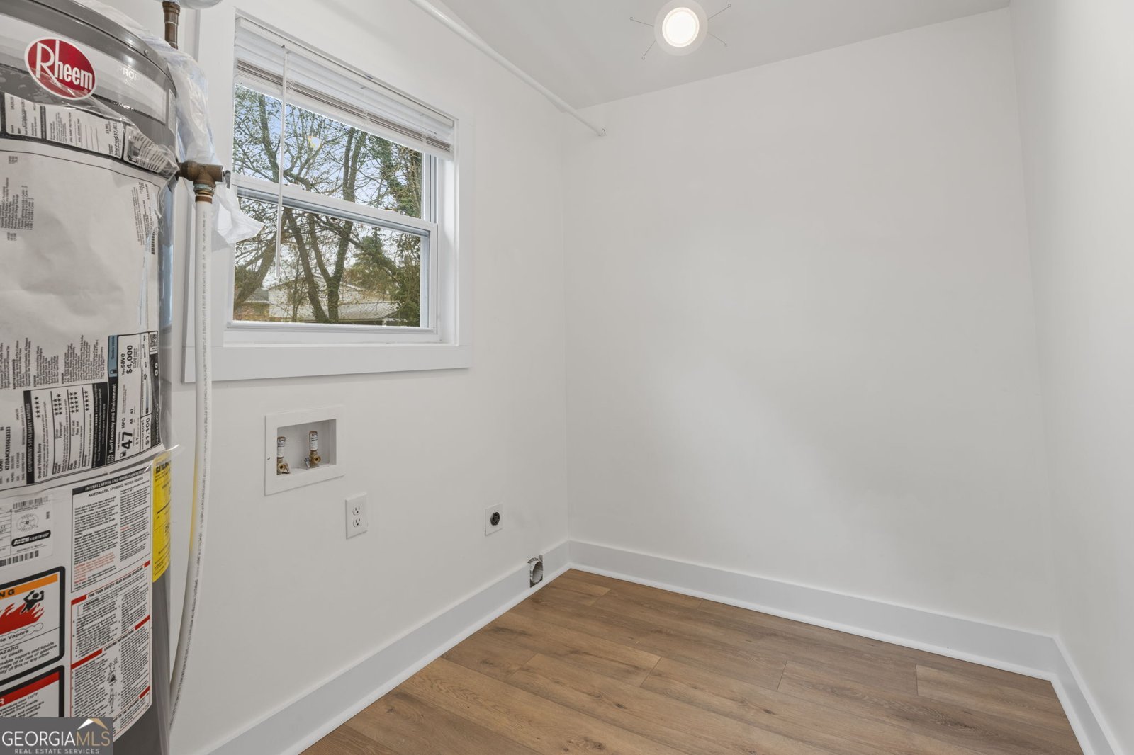 462 Emmett Street Riverdale - Photo 33