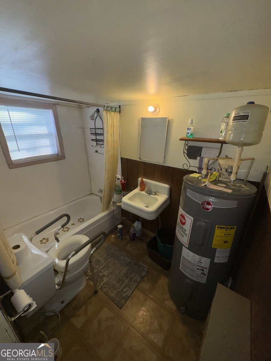 228 Rose Avenue Woodbury - Photo 11