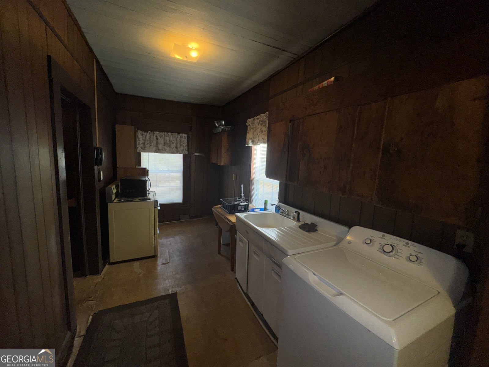 228 Rose Avenue Woodbury - Photo 9