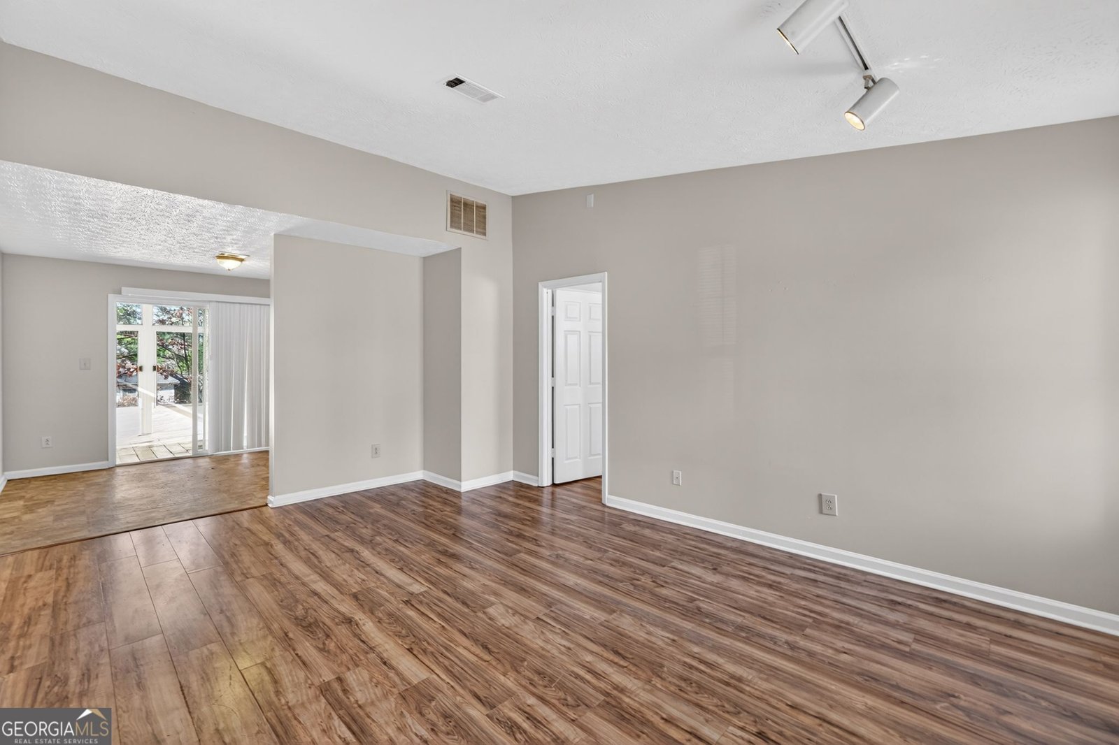 2820 Robinson Wood Drive Riverdale - Photo 7