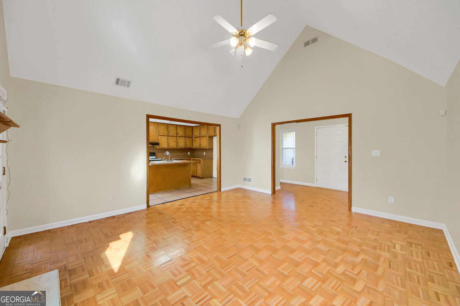 357 Falling Timber Court Stockbridge - Photo 11