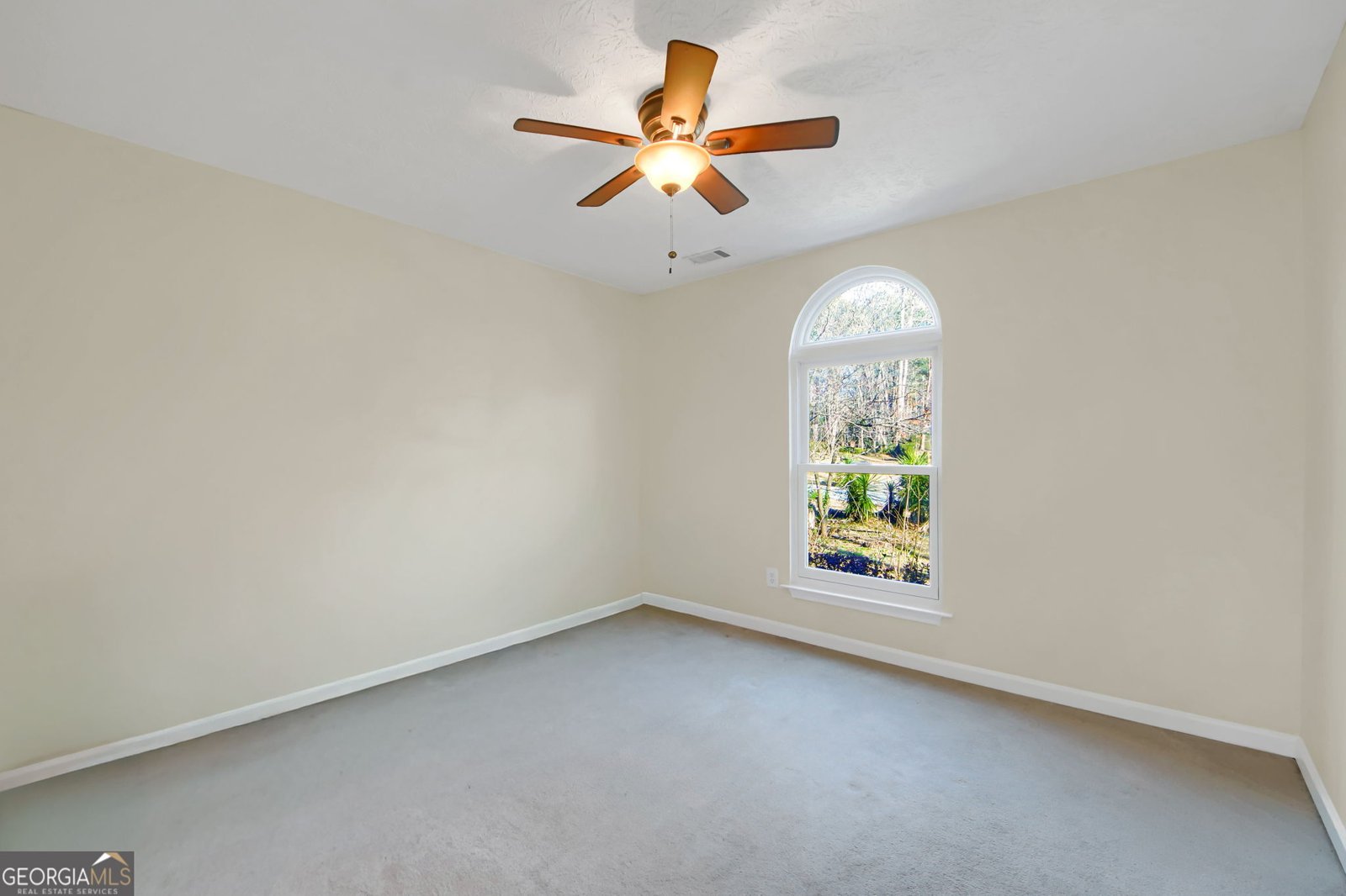 357 Falling Timber Court Stockbridge - Photo 20