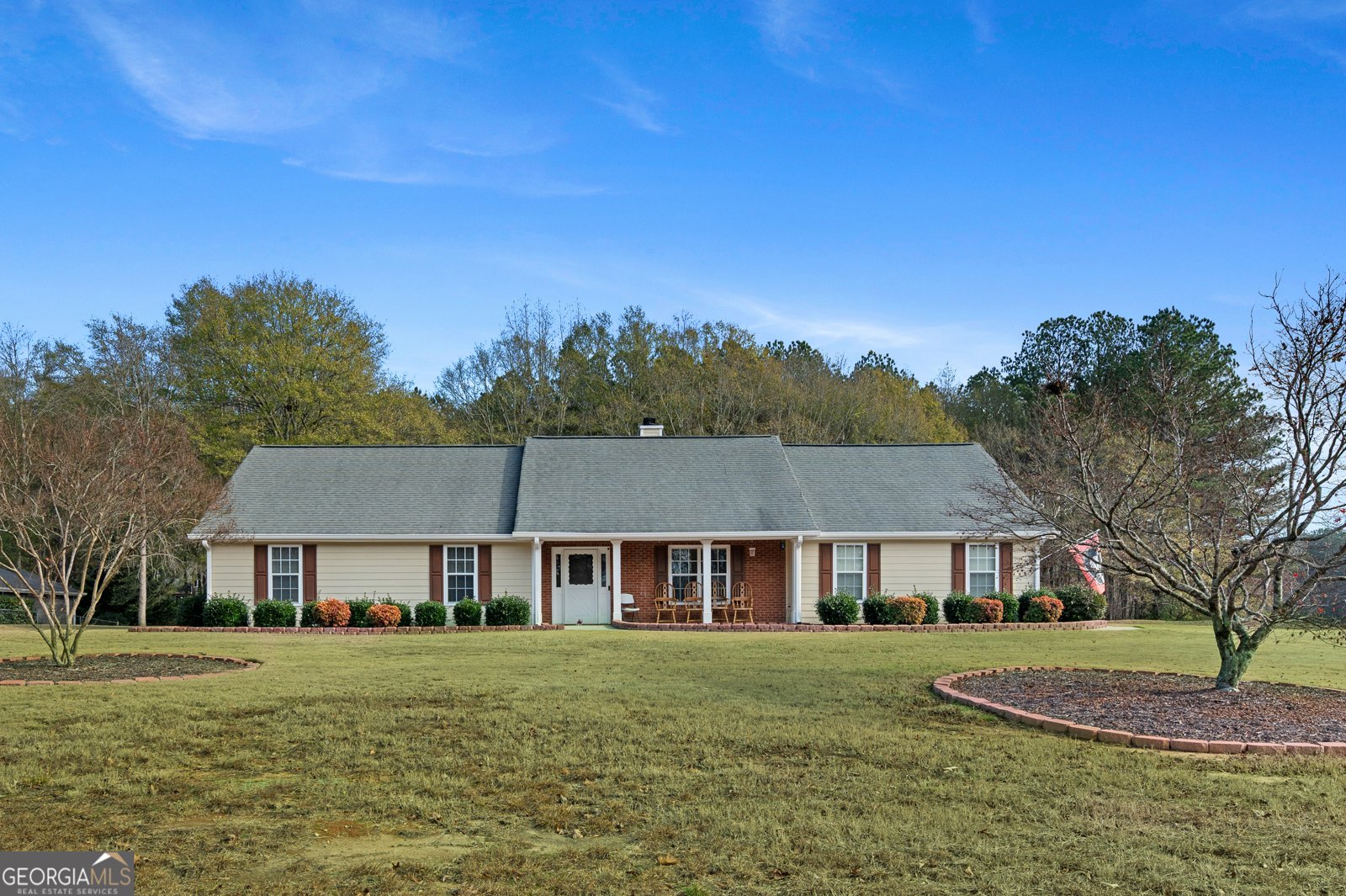 4983 Eagles Nest Court Loganville - Photo 1