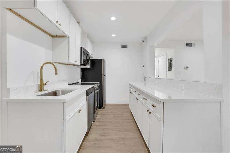 2396 Lawrenceville Highway Decatur - Photo 12