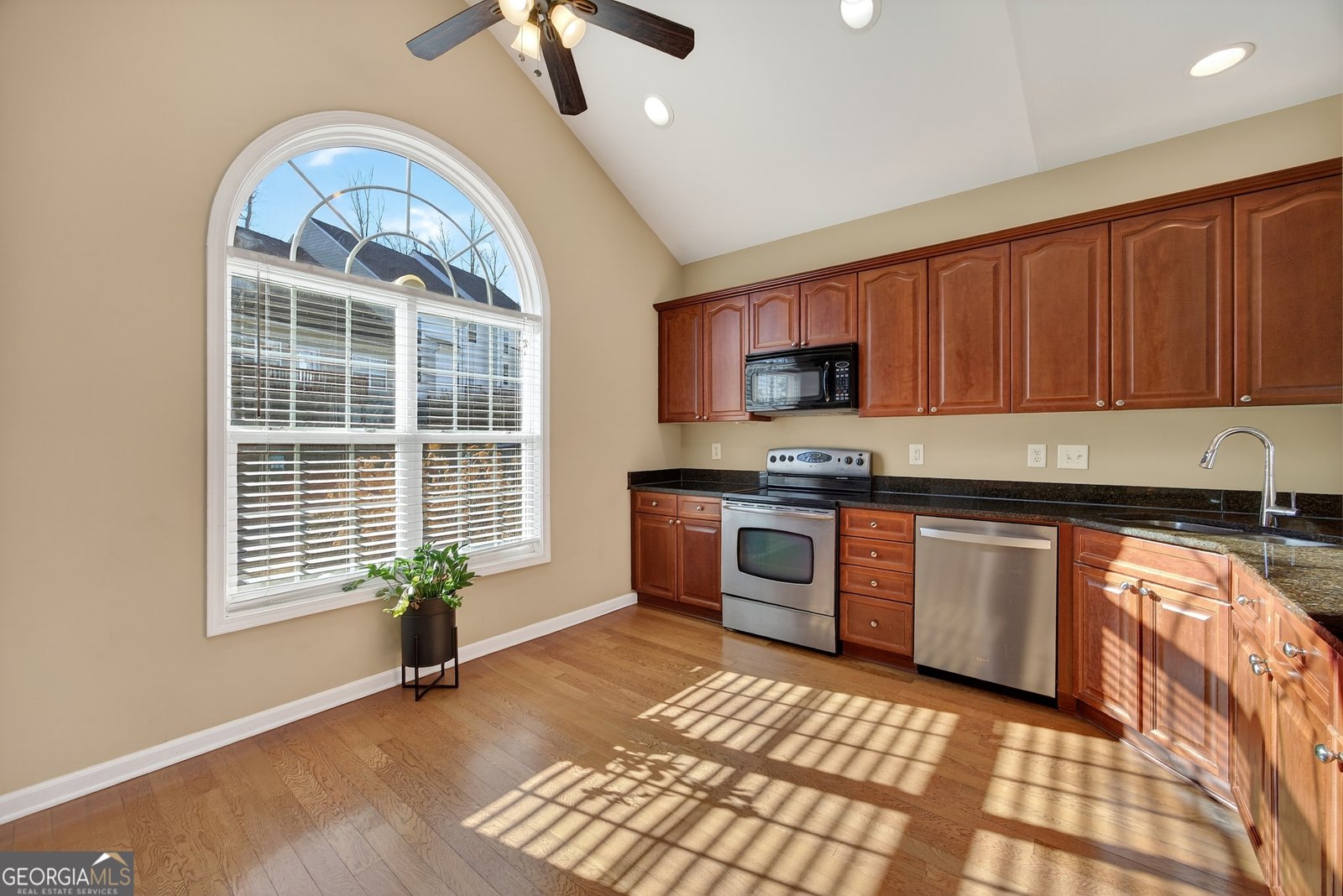 358 Guibor Court Kennesaw - Photo 7