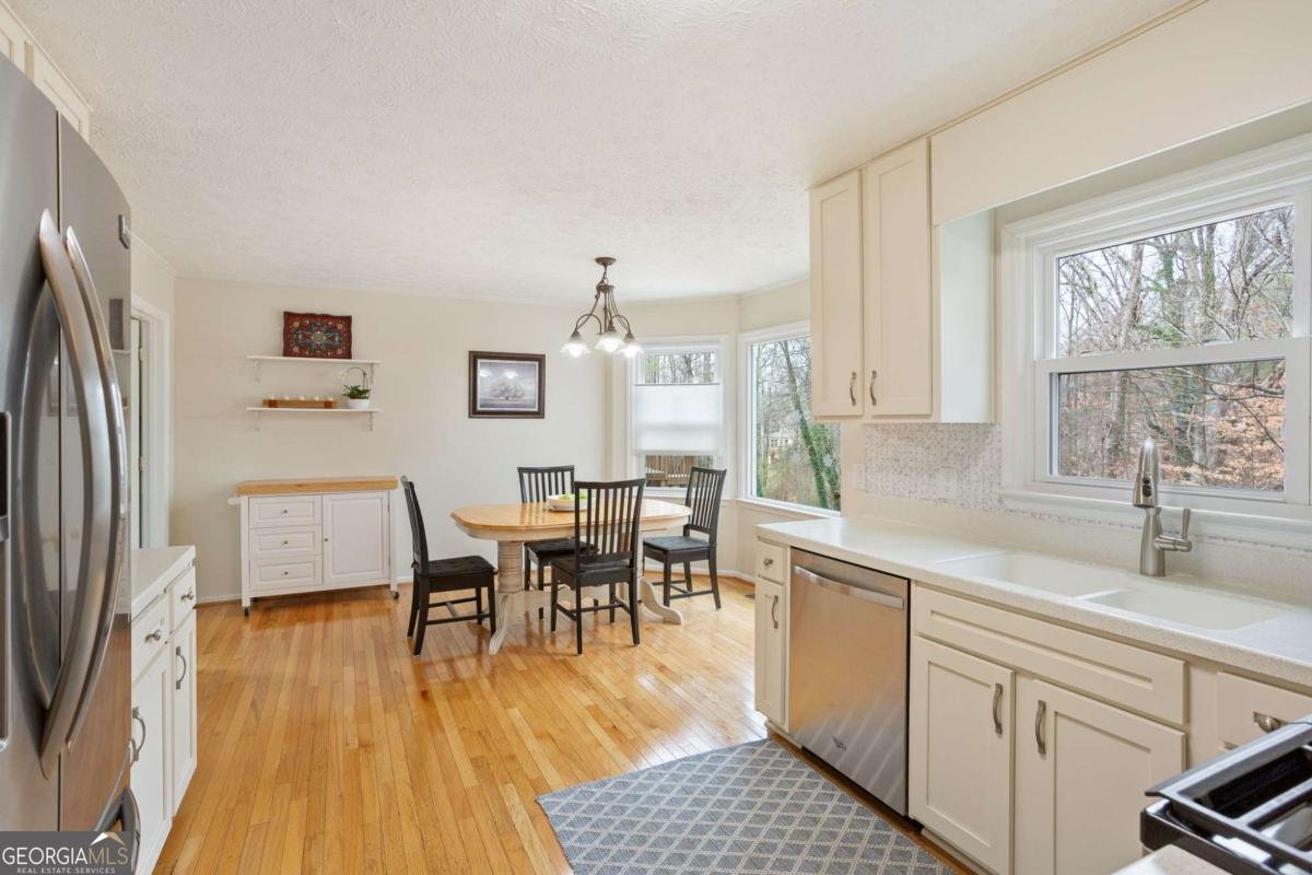 1027 Peace Drive Kennesaw - Photo 10