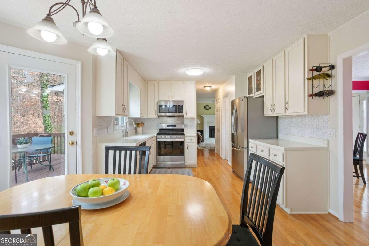 1027 Peace Drive Kennesaw - Photo 9