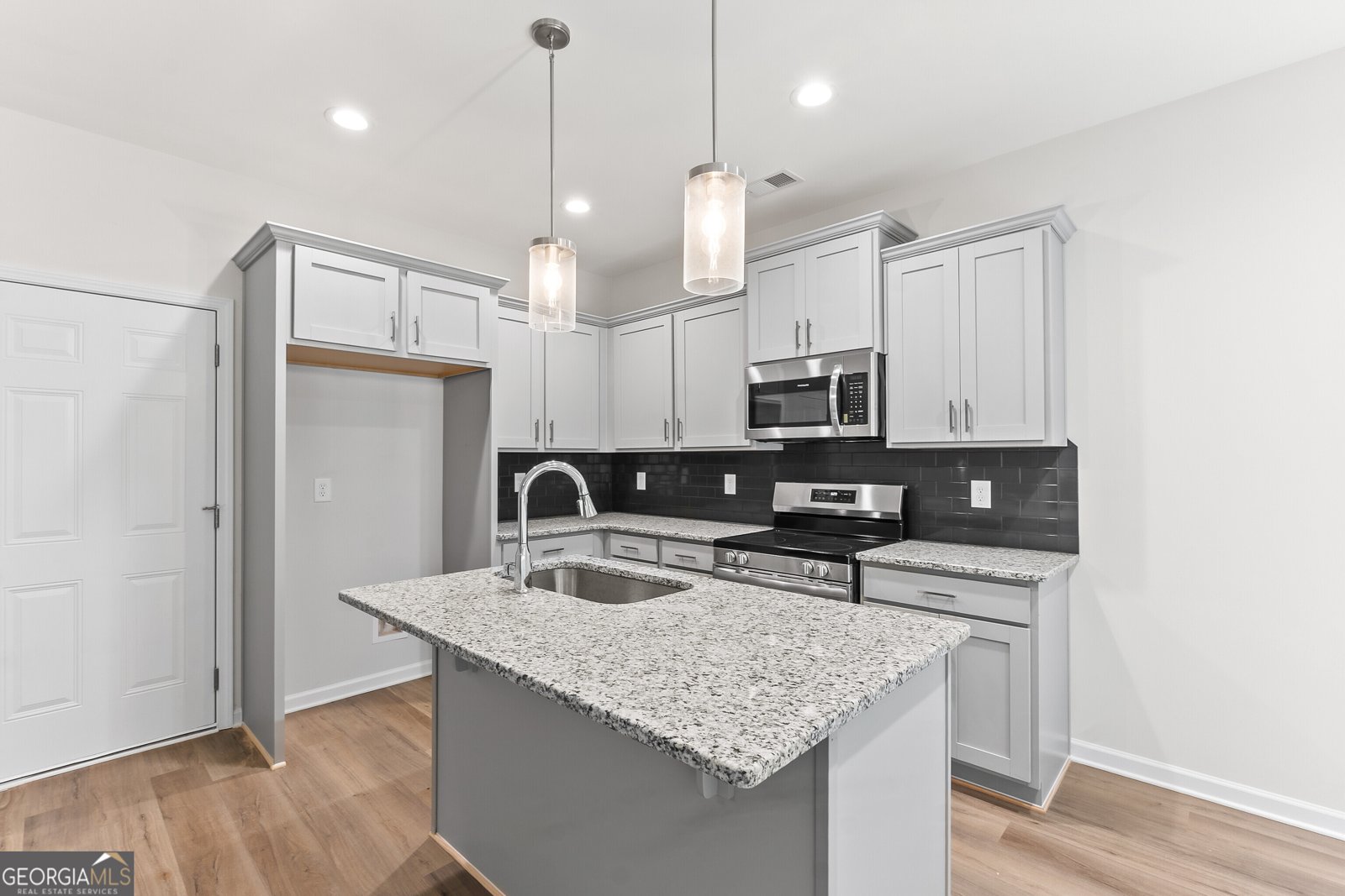 1034 Sun Valley Court Macon - Photo 16