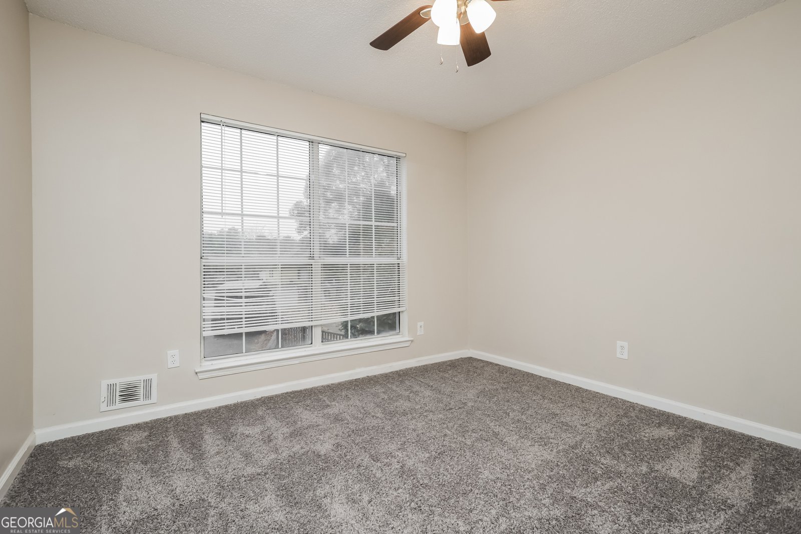 306 Nicole Terrace Stockbridge - Photo 12