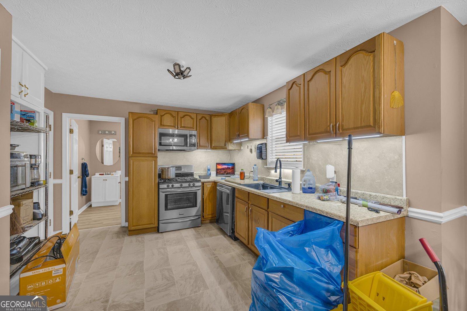 365 Falling Timber Court Stockbridge - Photo 17