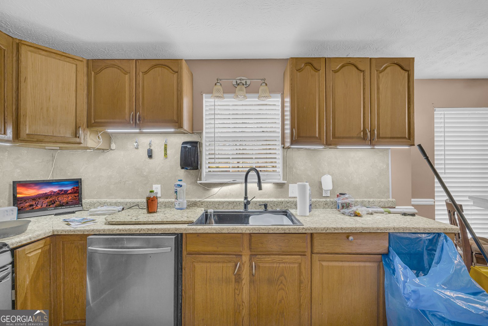 365 Falling Timber Court Stockbridge - Photo 19