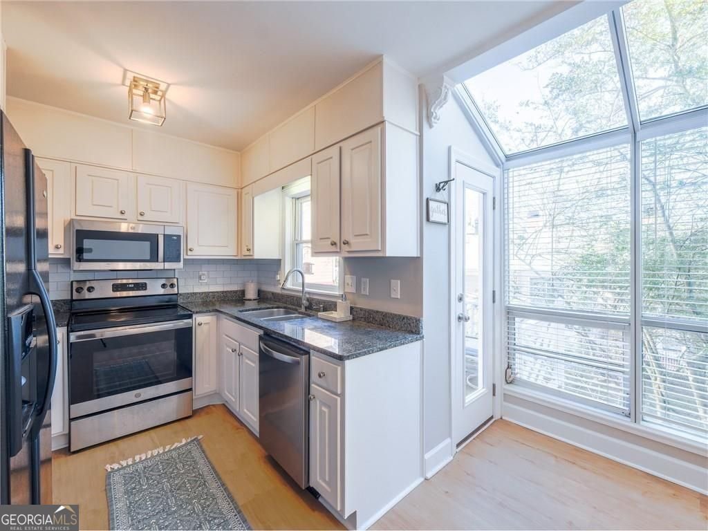 7500 Roswell Road Sandy Springs - Photo 8