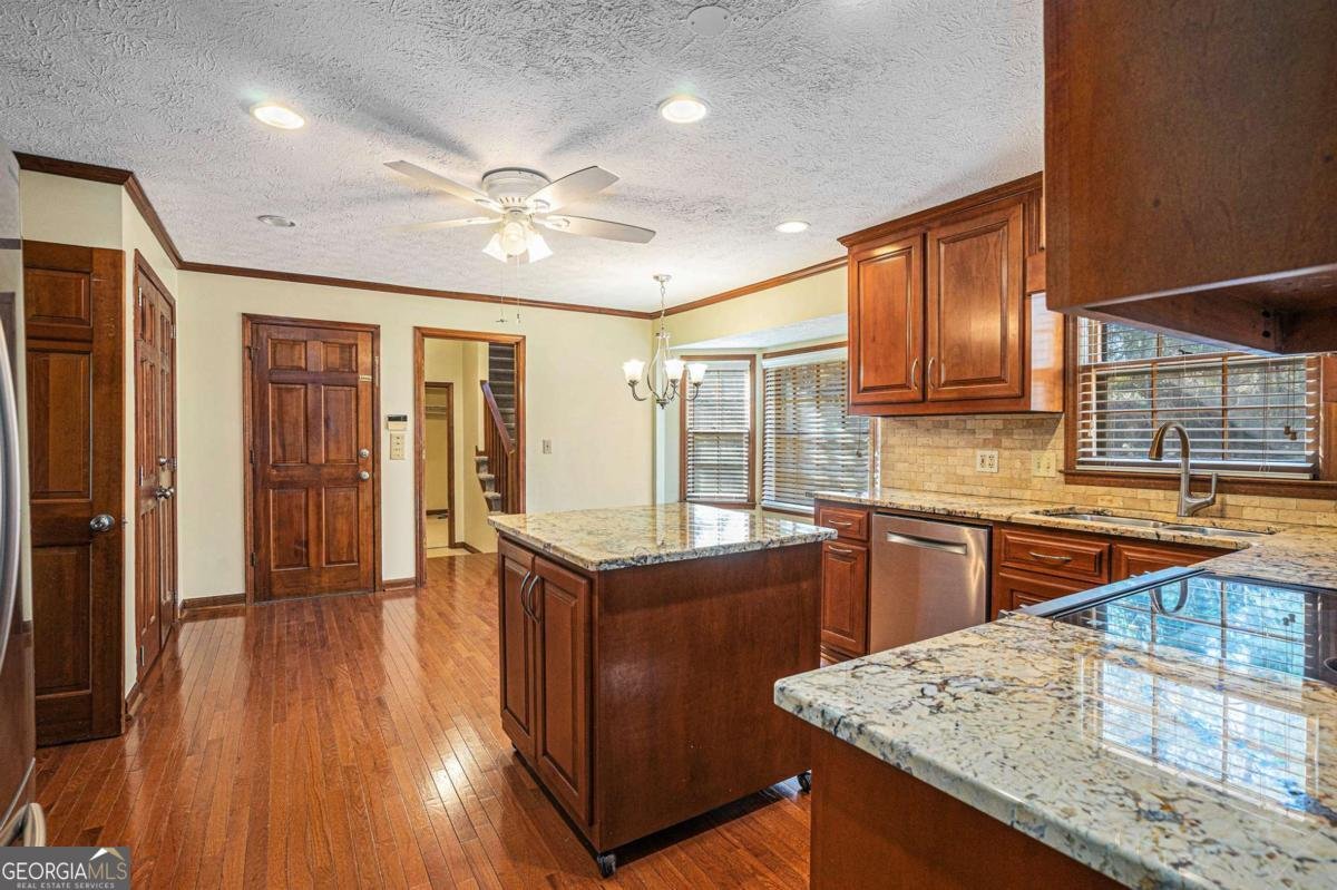 921 Cedar Trace Lilburn - Photo 9