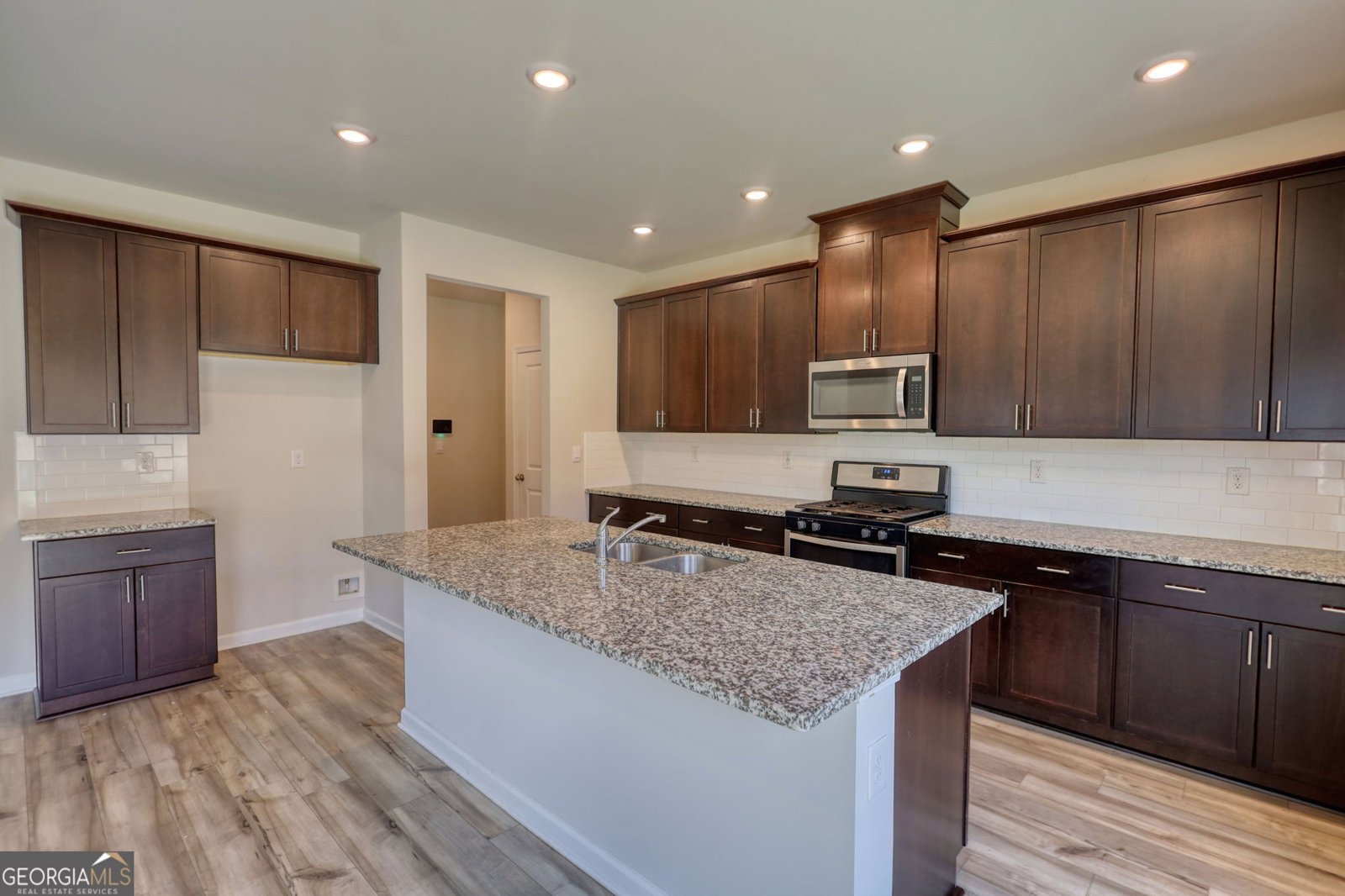 719 Sara Meadow Road Loganville - Photo 8