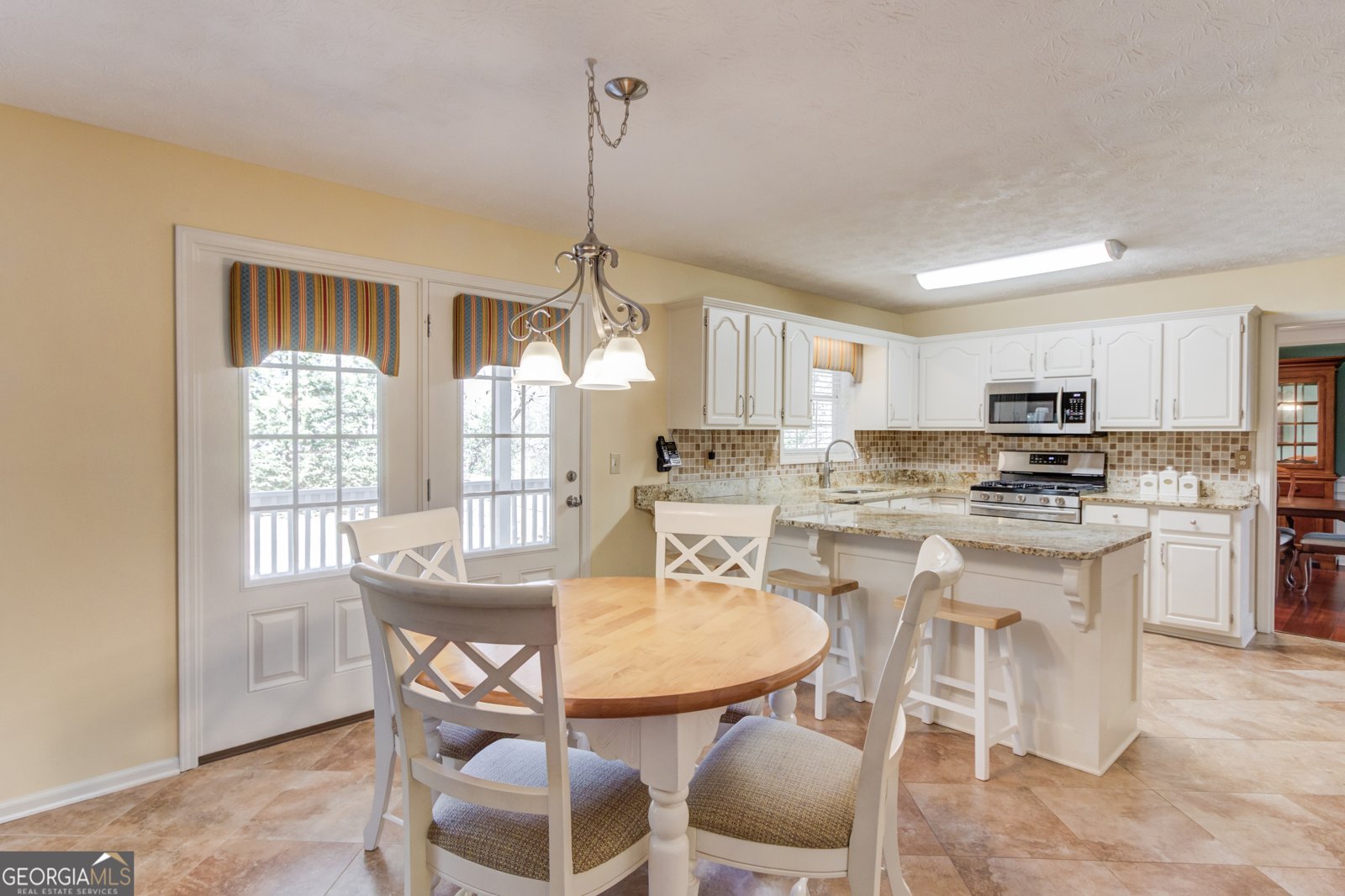 1974 Emerson Lake Circle Snellville - Photo 17