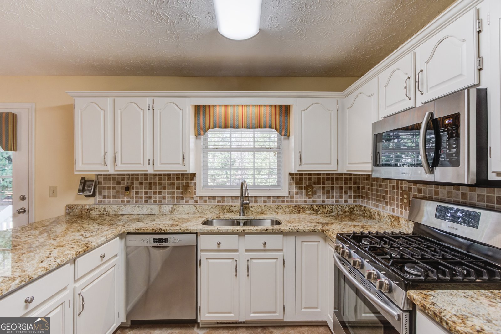 1974 Emerson Lake Circle Snellville - Photo 21