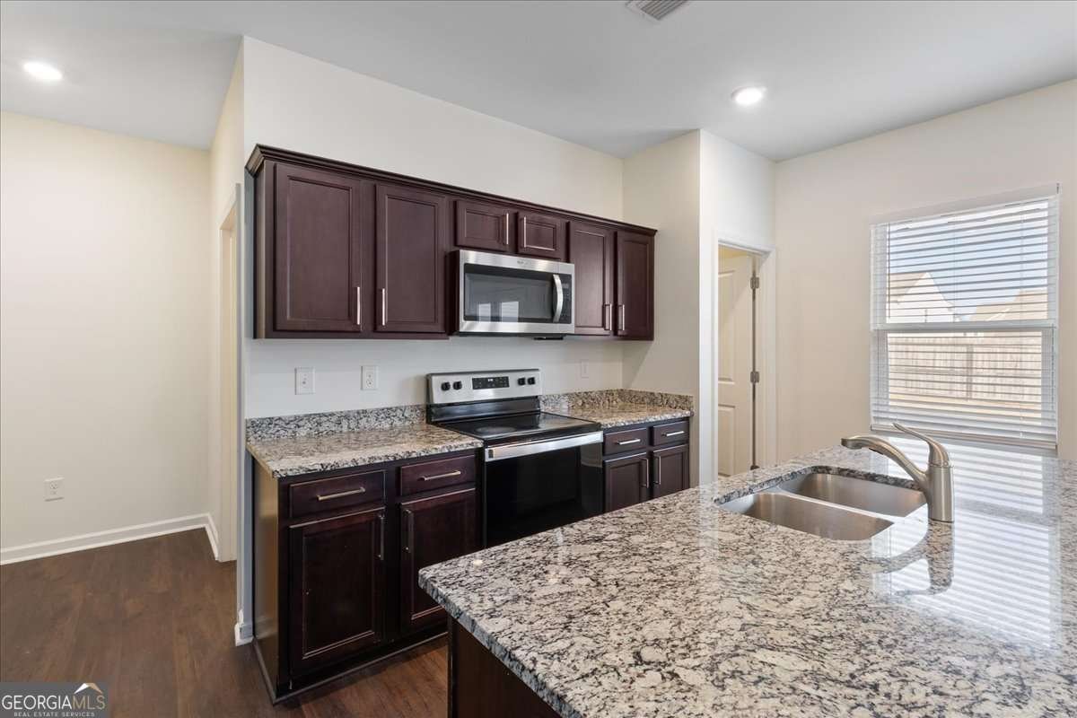 4394 Kendrick Circle Loganville - Photo 10