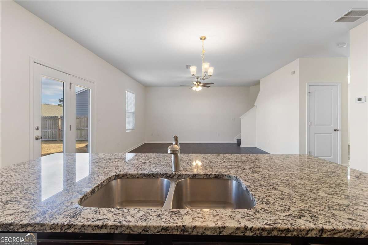 4394 Kendrick Circle Loganville - Photo 11