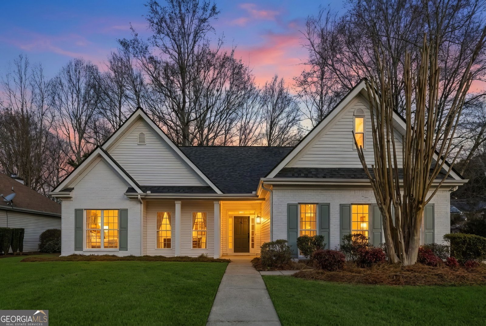 5400 Three Lakes Court Flowery Branch - Photo 1