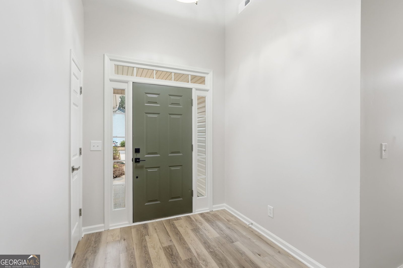 5400 Three Lakes Court Flowery Branch - Photo 9