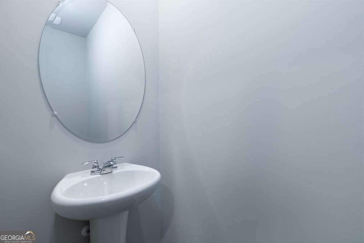 655 Whitman Lane Stockbridge - Photo 16