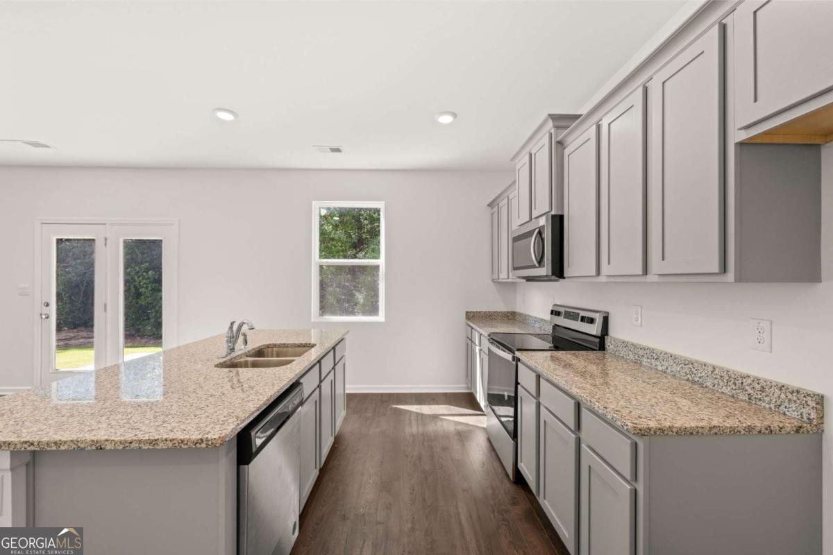 655 Whitman Lane Stockbridge - Photo 30