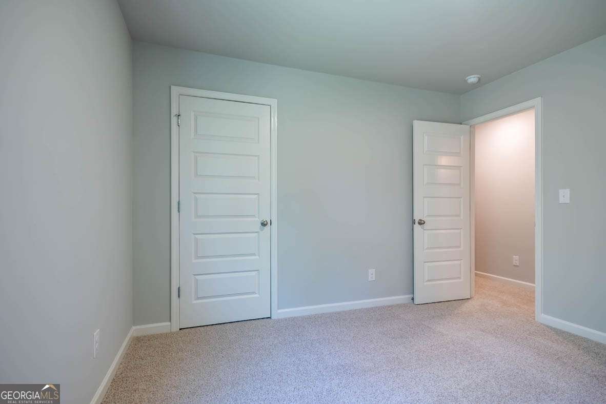 655 Whitman Lane Stockbridge - Photo 6