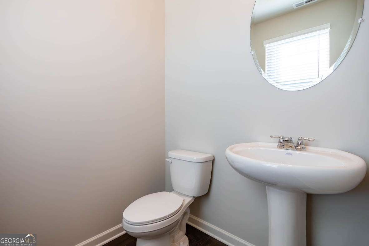 655 Whitman Lane Stockbridge - Photo 8