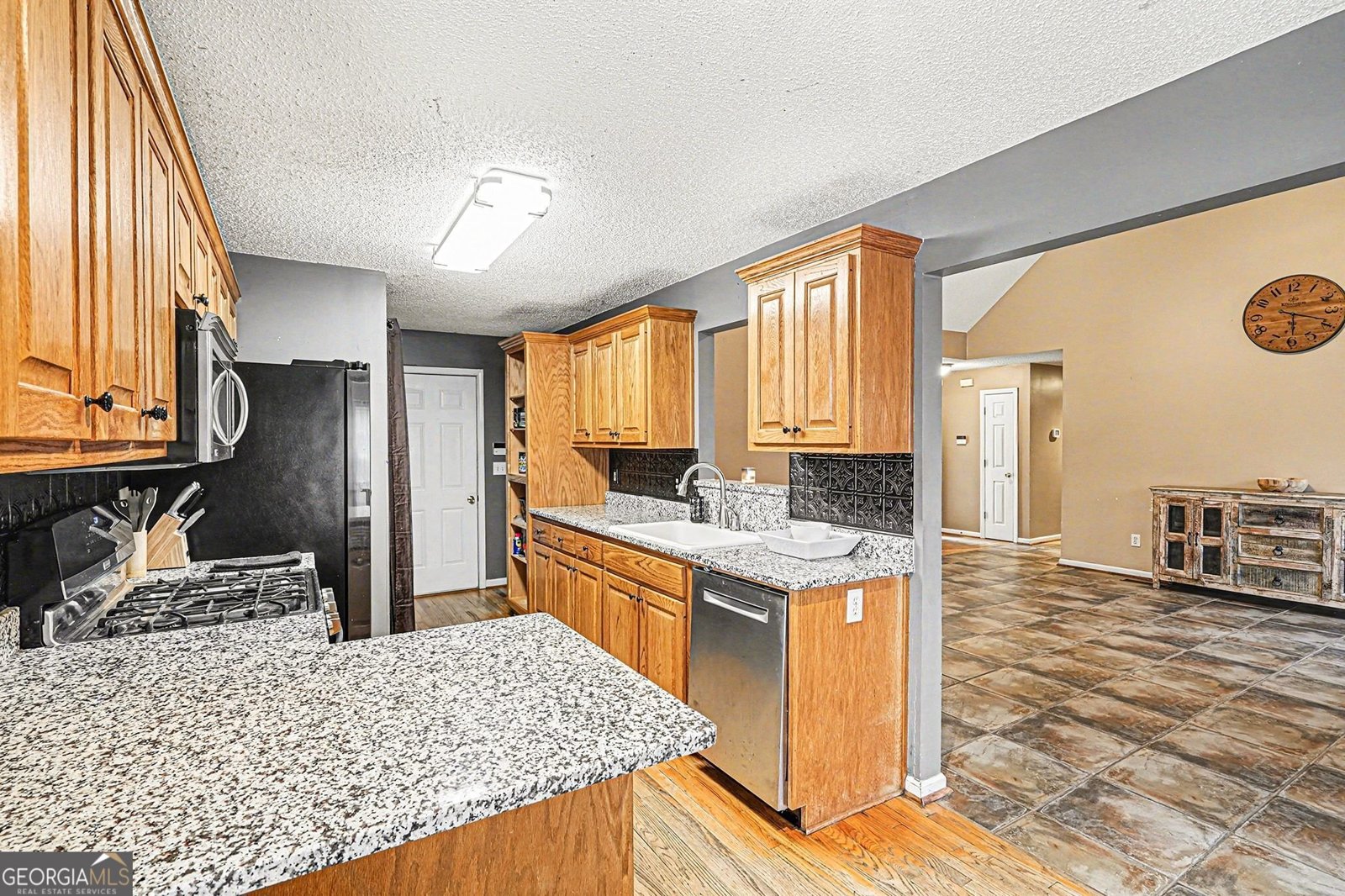 105 Twin Oaks Drive Calhoun - Photo 10