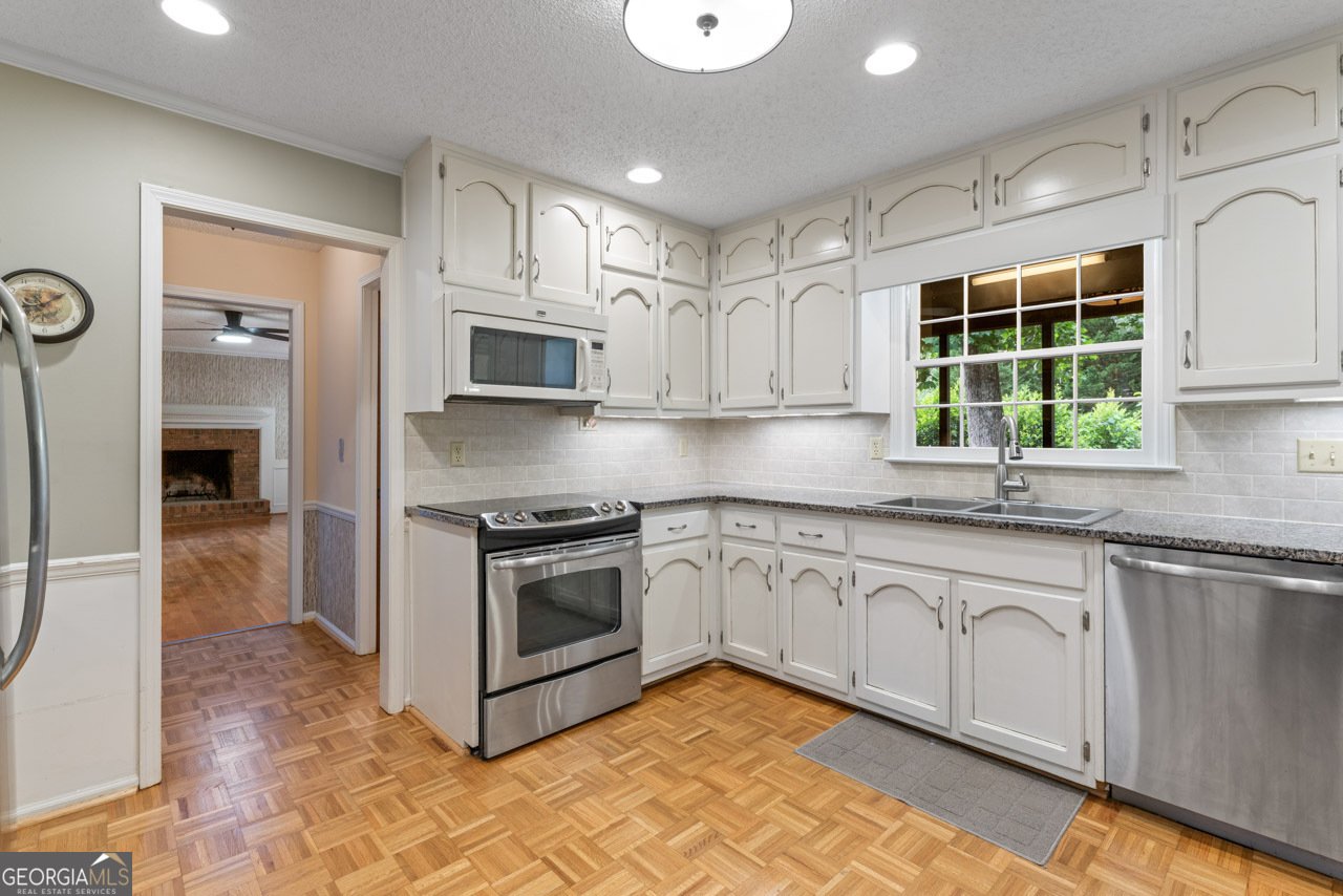 829 Bev Court Lawrenceville - Photo 10