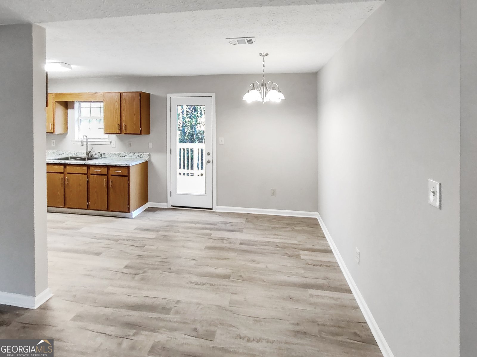 220 Peach Forest Place Douglasville - Photo 7