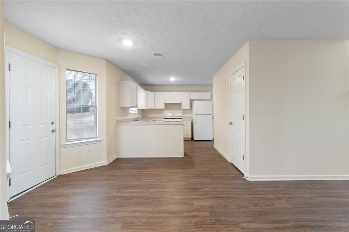 300 Carriage Lake Lane Stockbridge - Photo 18