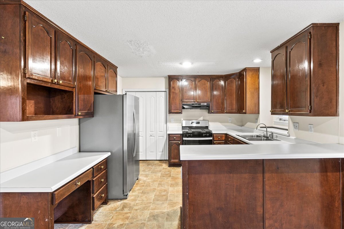 401 Streamview Lane Stockbridge - Photo 12