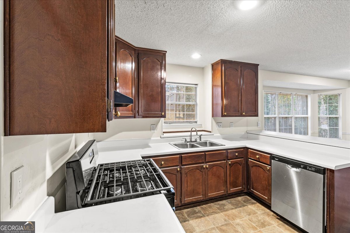 401 Streamview Lane Stockbridge - Photo 13