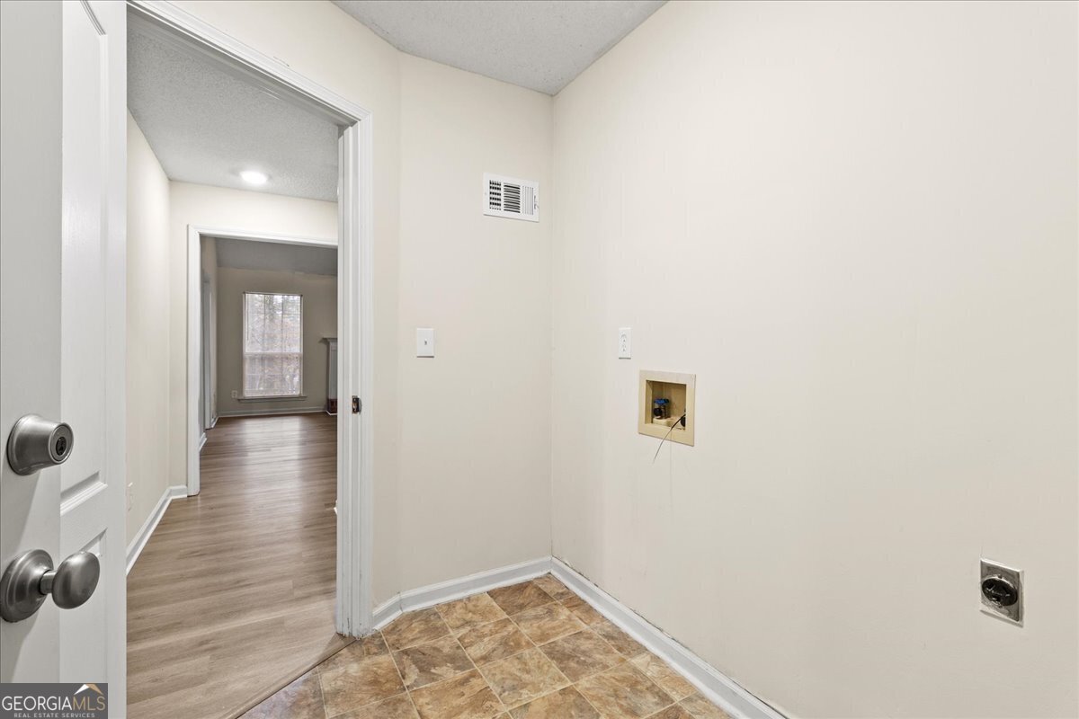 401 Streamview Lane Stockbridge - Photo 15