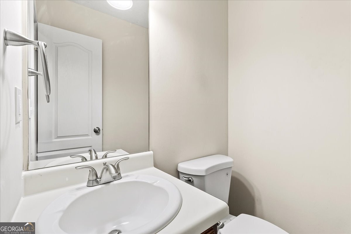 401 Streamview Lane Stockbridge - Photo 16