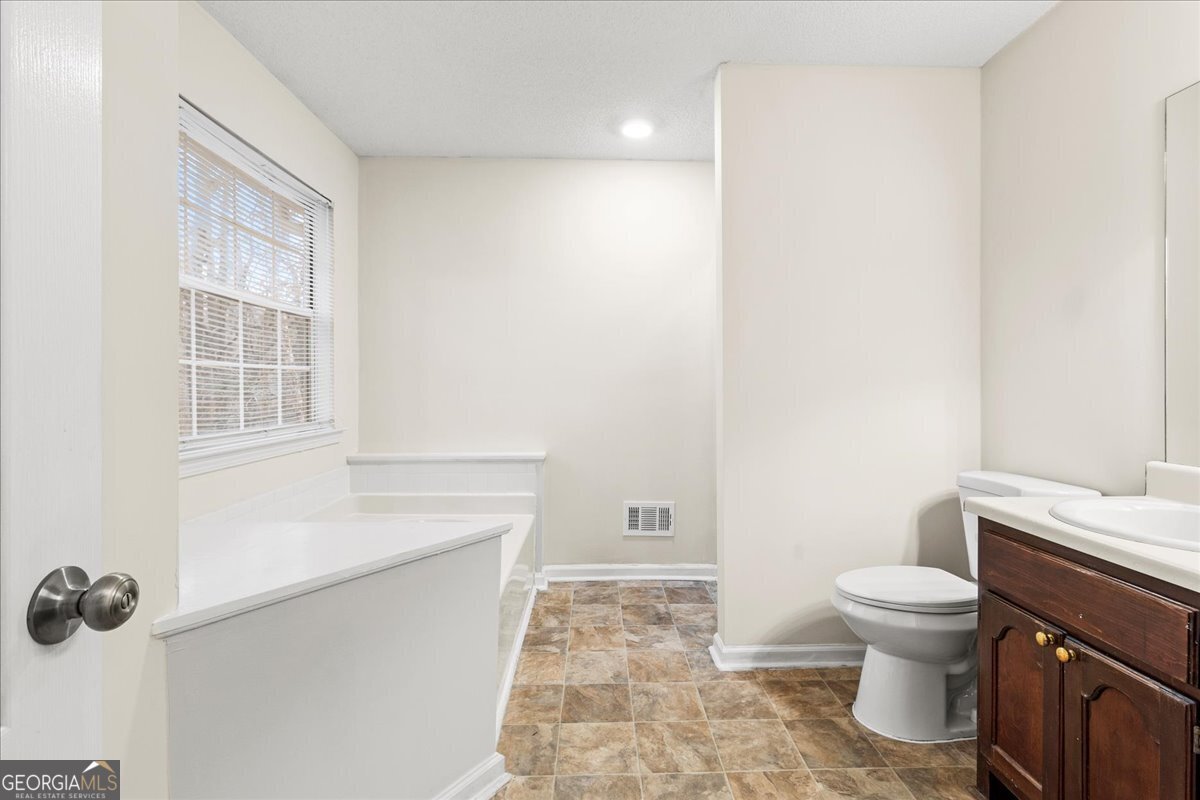 401 Streamview Lane Stockbridge - Photo 20