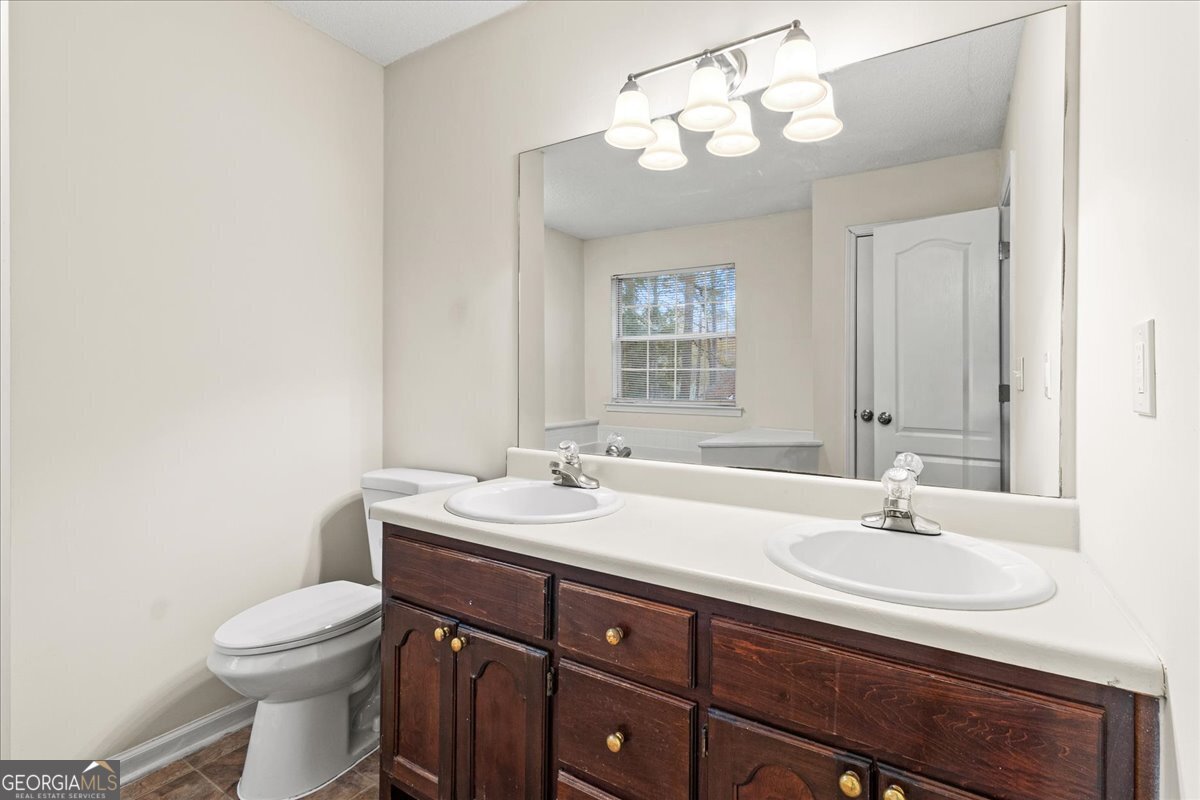 401 Streamview Lane Stockbridge - Photo 21