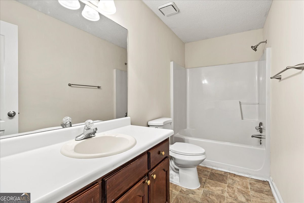 401 Streamview Lane Stockbridge - Photo 27