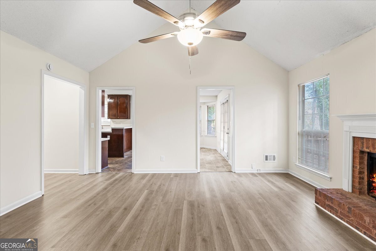 401 Streamview Lane Stockbridge - Photo 7