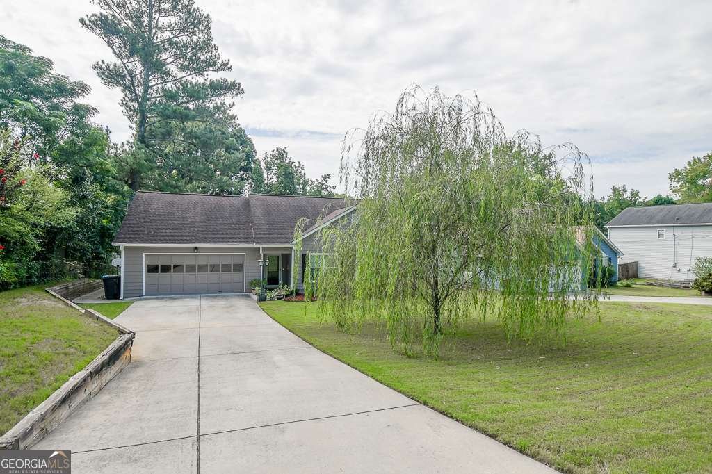 690 Springlake Rd Lawrenceville - Photo 1