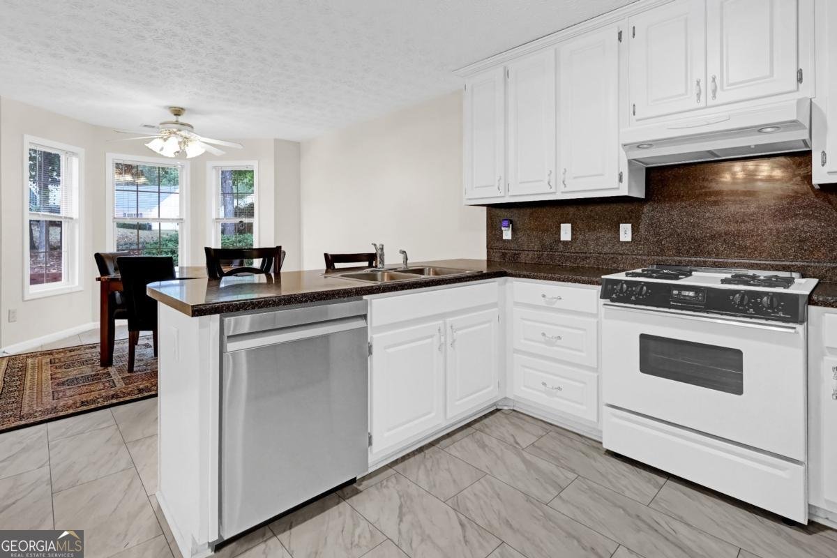 1125 Strath Clyde Way Mcdonough - Photo 10