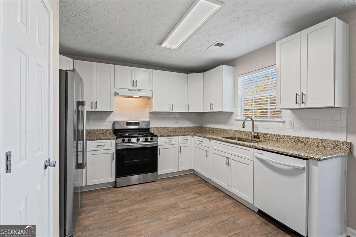 565 Amish Avenue Riverdale - Photo 11