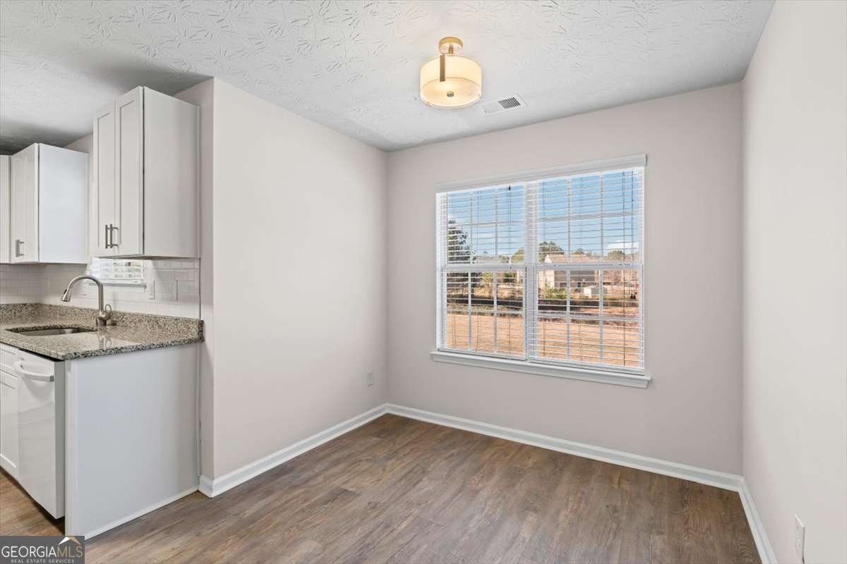 565 Amish Avenue Riverdale - Photo 16