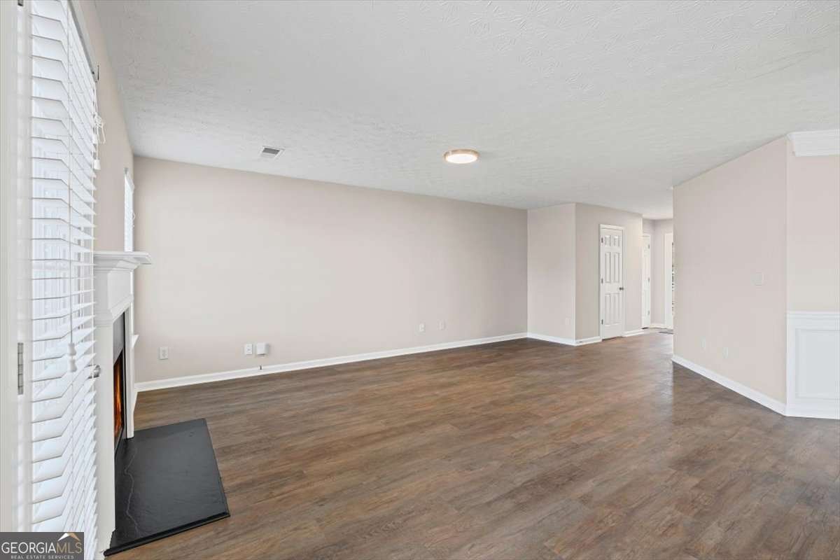 565 Amish Avenue Riverdale - Photo 8